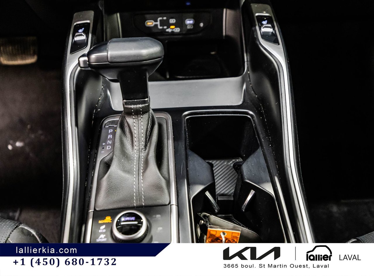 2025 Kia Sorento - Image 24