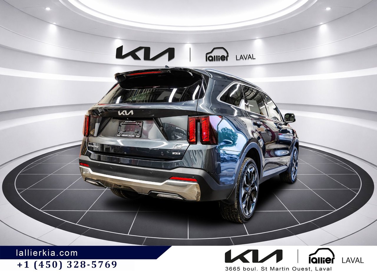 2025 Kia Sorento - Image 10