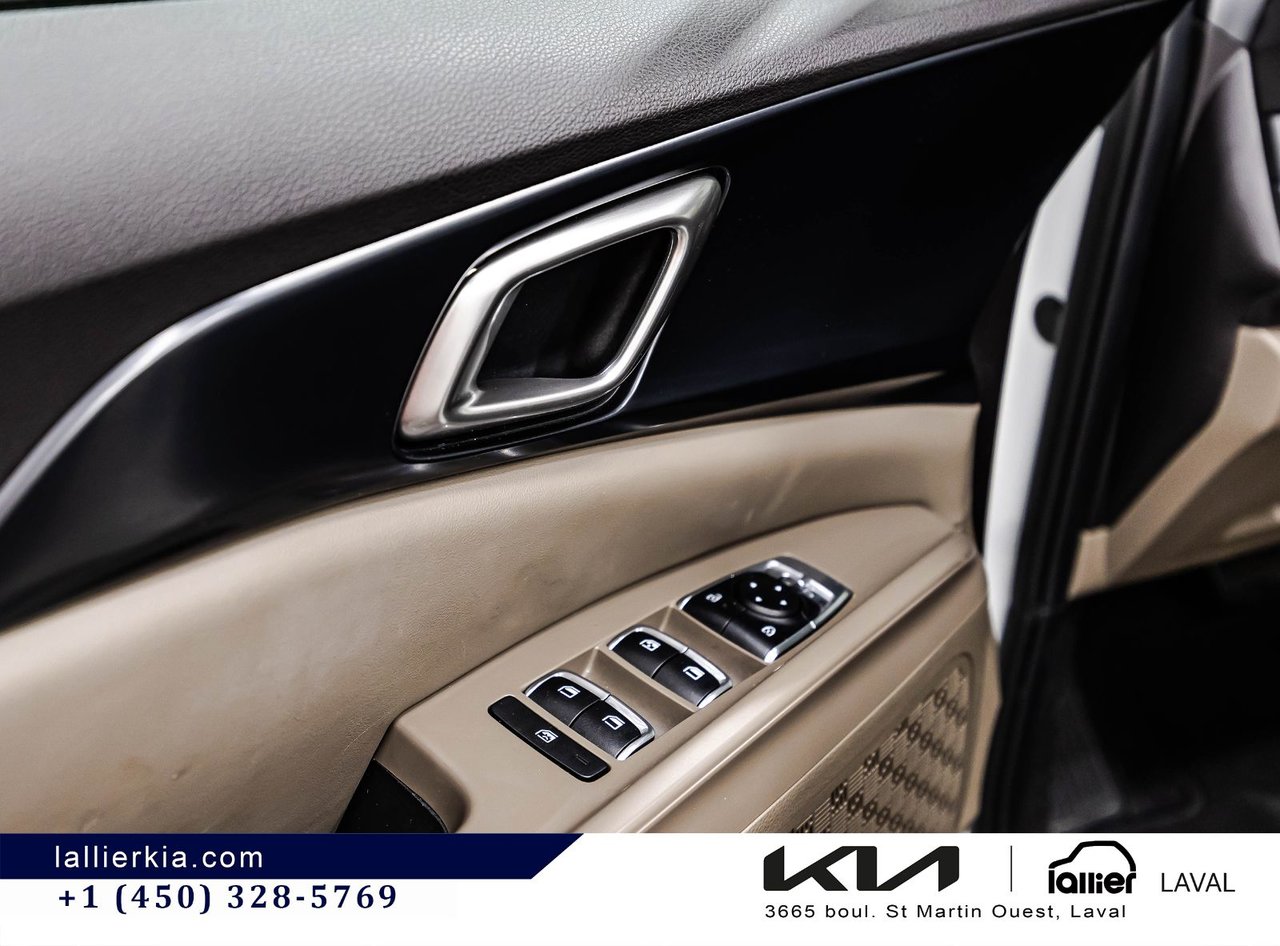 2025 Kia Carnival - Image 12