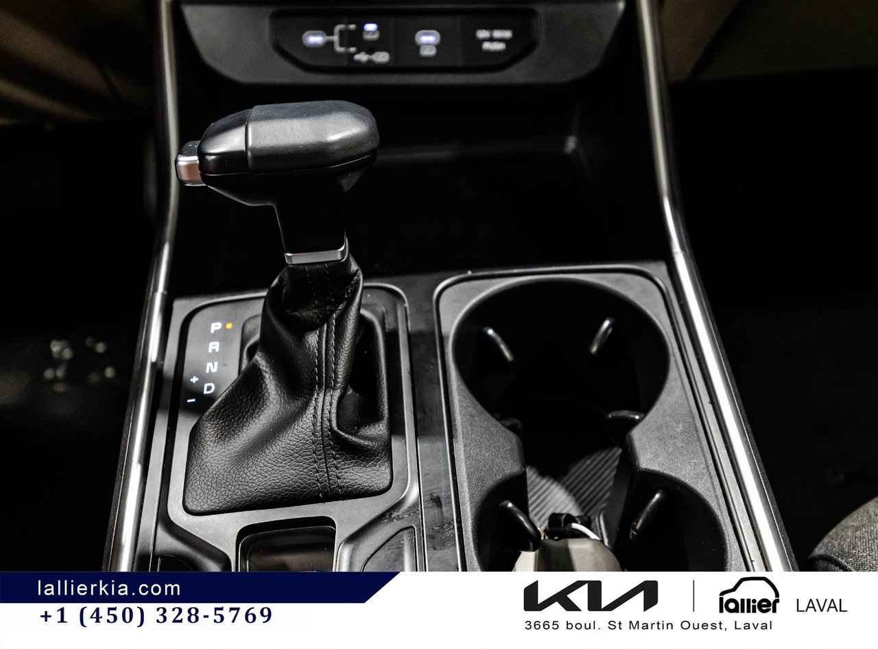 2025 Kia Carnival - Image 26