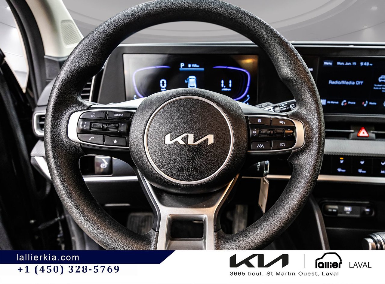 2025 Kia Sportage - Image 16