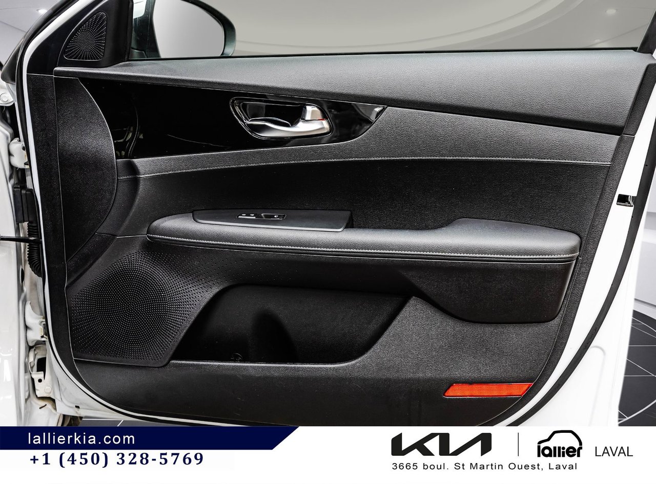 2021 Kia Forte - Image 16