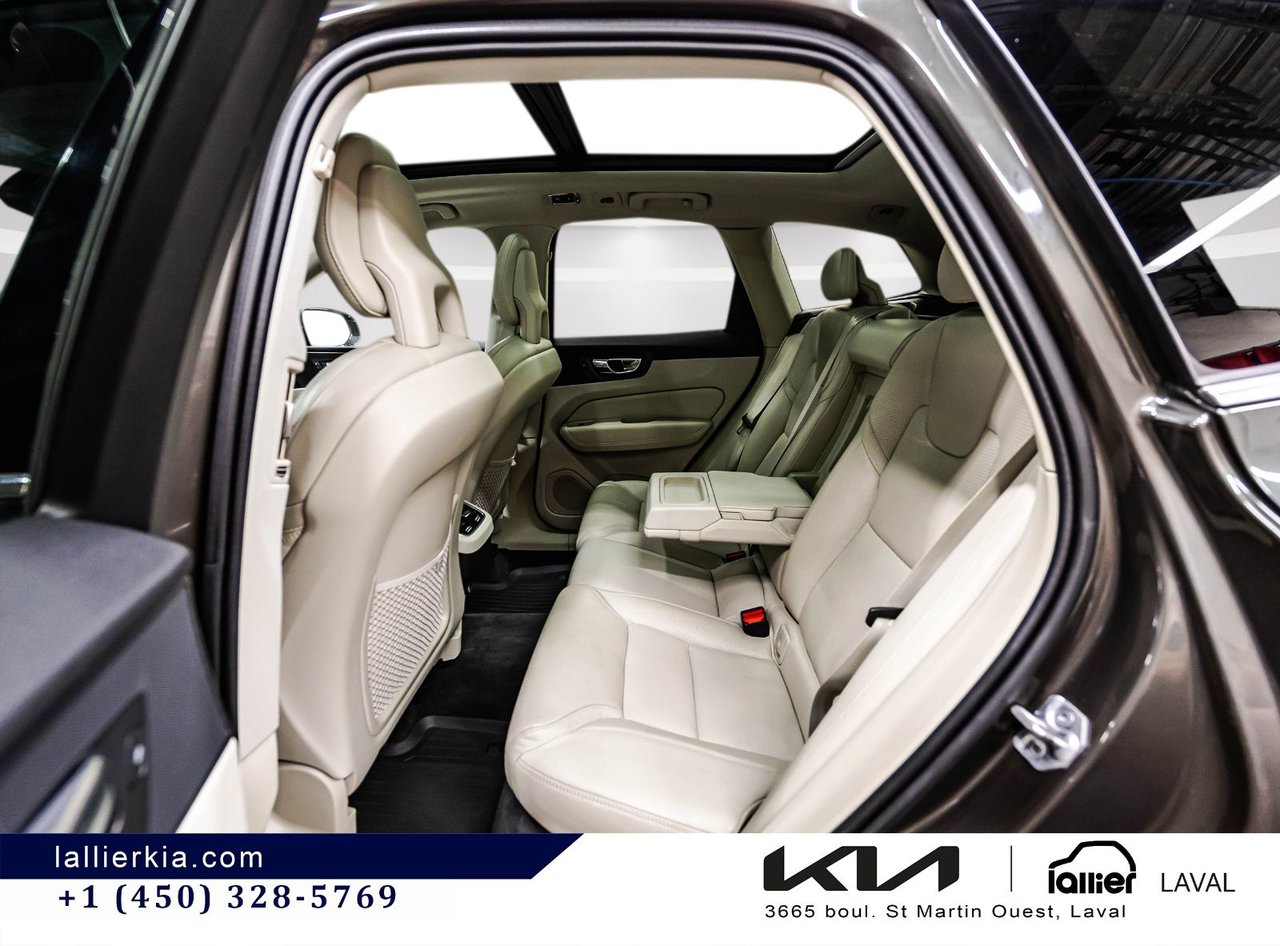 2018 Volvo XC60 - Image 12