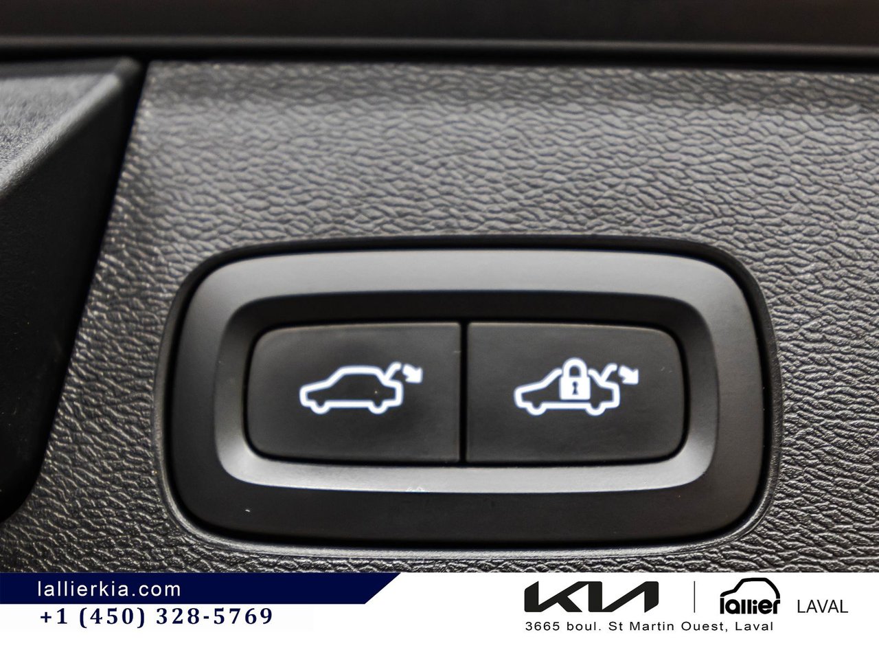 2018 Volvo XC60 - Image 14