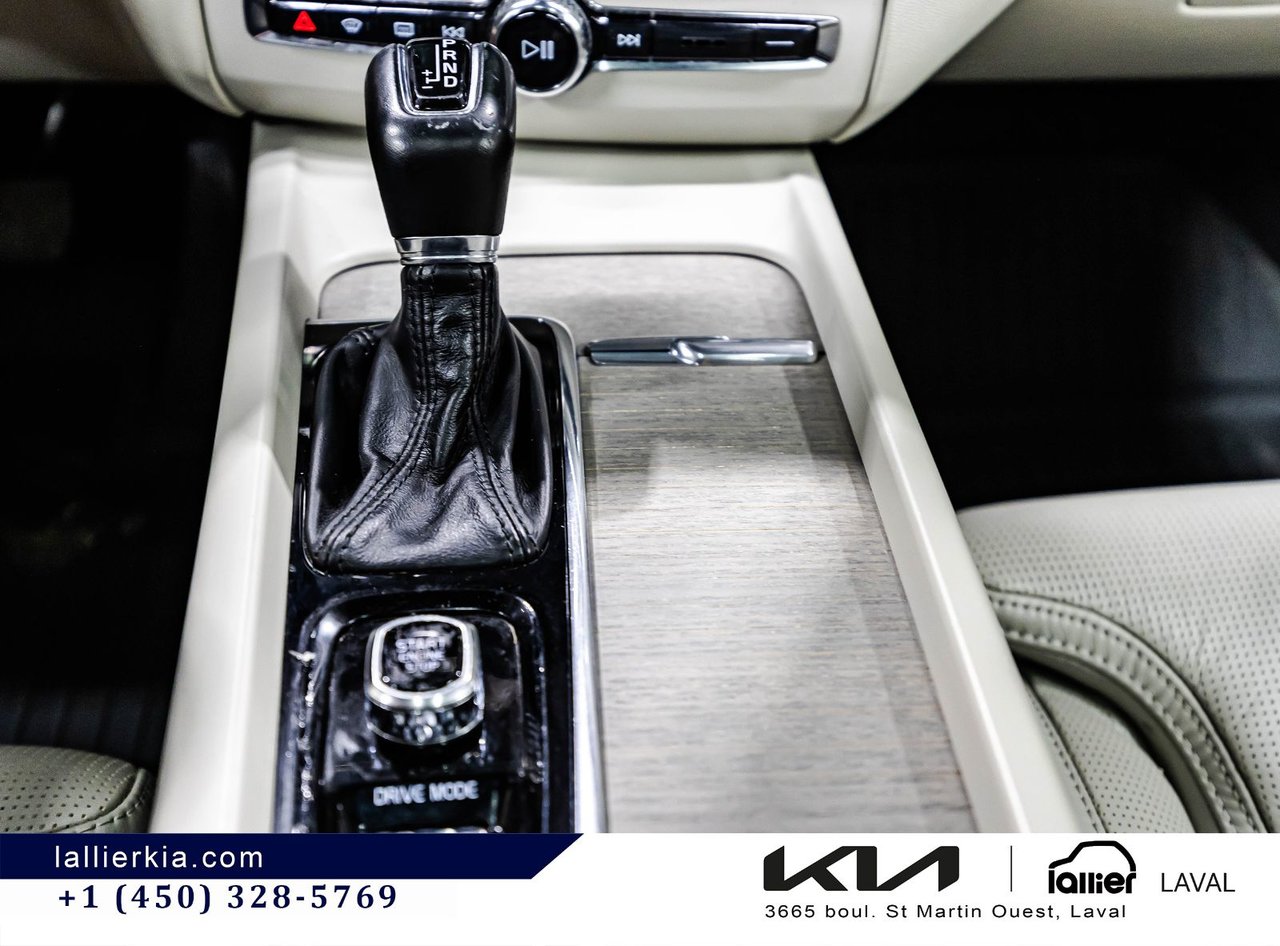 2018 Volvo XC60 - Image 22