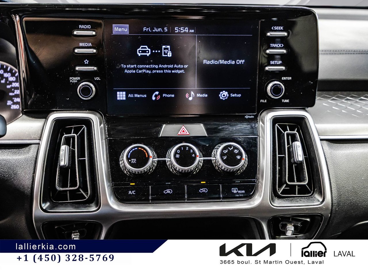 2023 Kia Sorento - Image 16