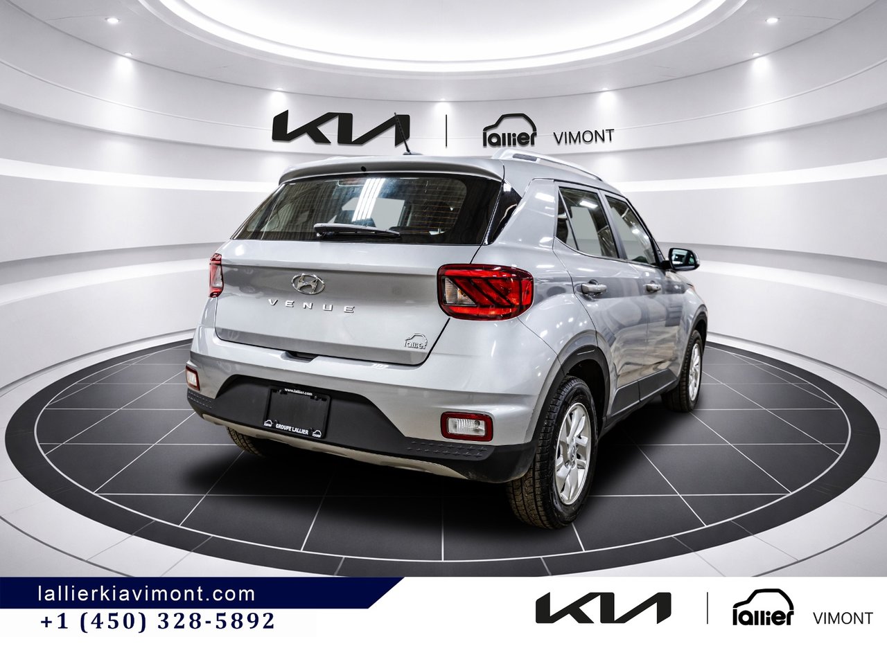 2025 Hyundai Venue - Image 15
