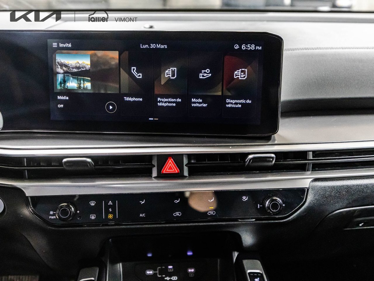 2024 Kia Sorento - Image 13