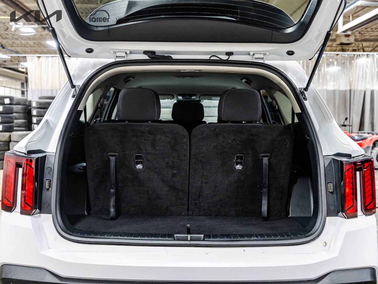 2024 Kia Sorento - Image 24