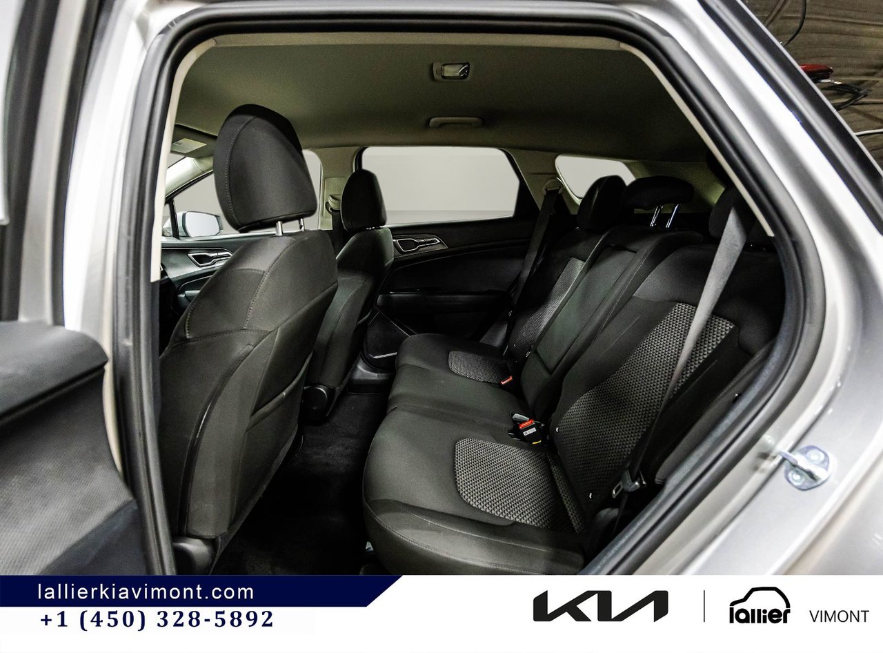 2025 Kia Sportage - Image 10