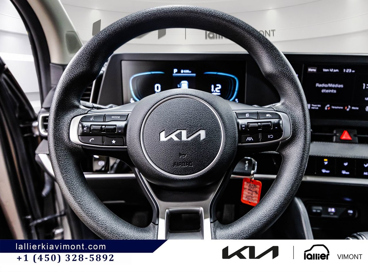 2025 Kia Sportage - Image 21