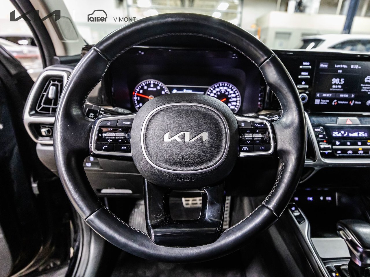 2023 Kia Sorento - Image 23