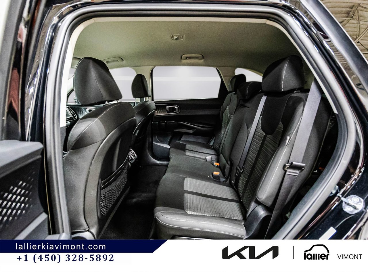 2025 Kia Sorento - Image 10