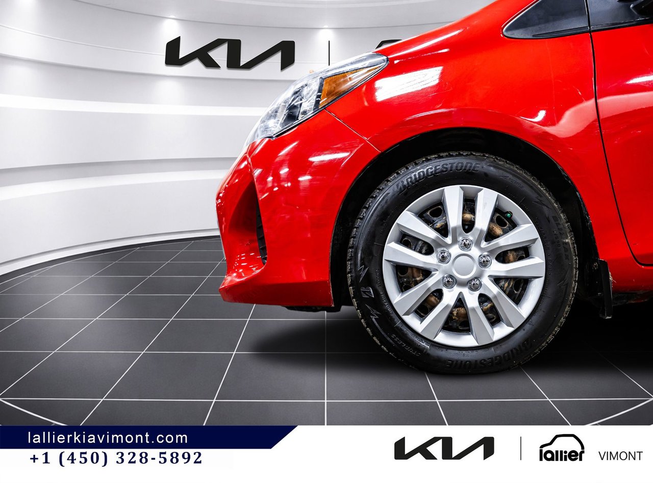 2017 Toyota Yaris - Image 18