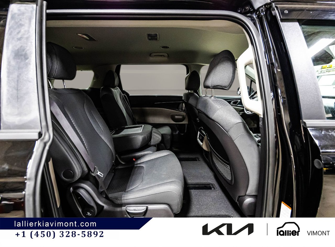 2025 Kia Carnival - Image 12