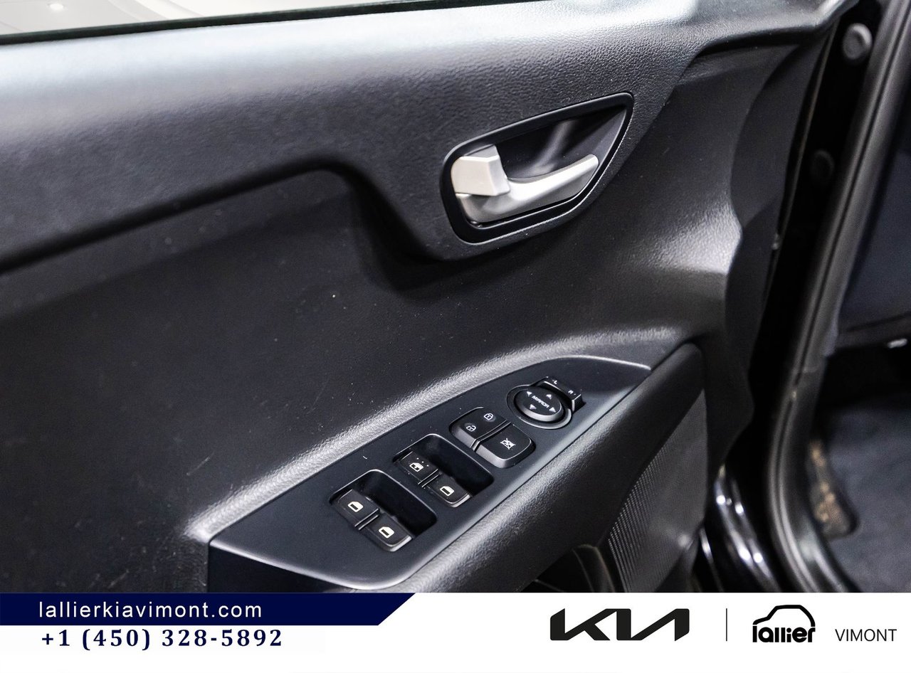 2023 Kia Rio 5-door - Image 11