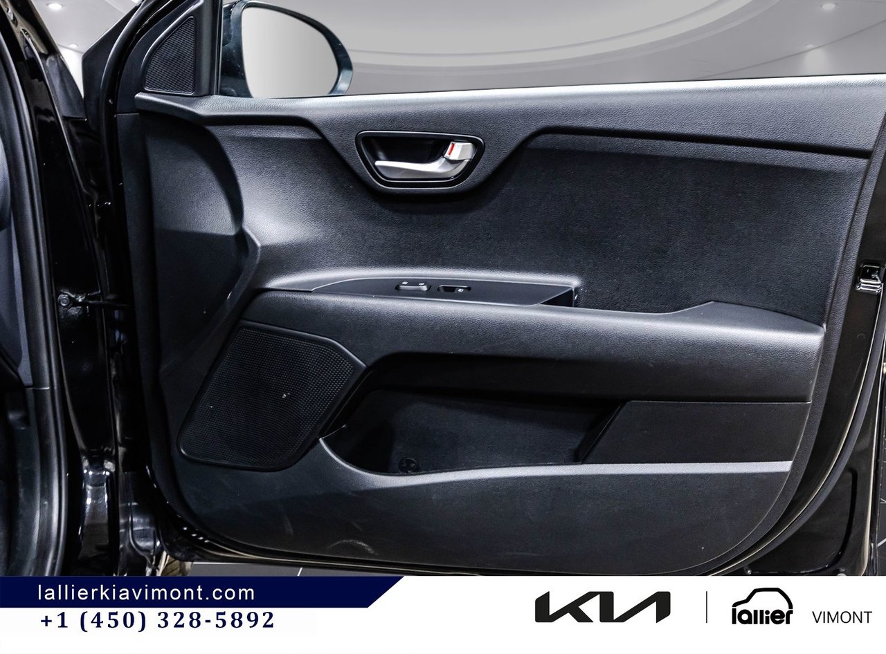 2023 Kia Rio 5-door - Image 16