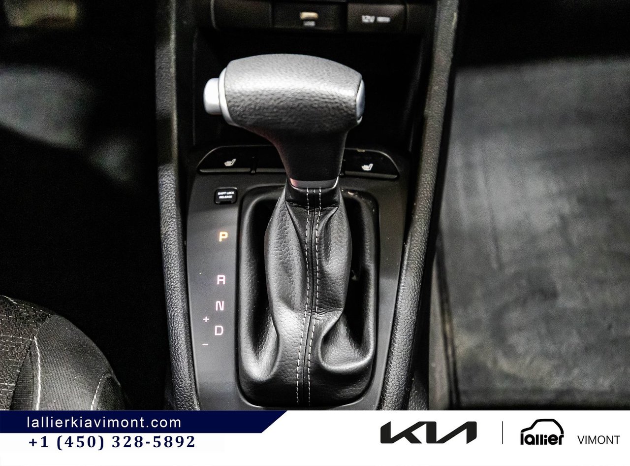 2023 Kia Rio 5-door - Image 24