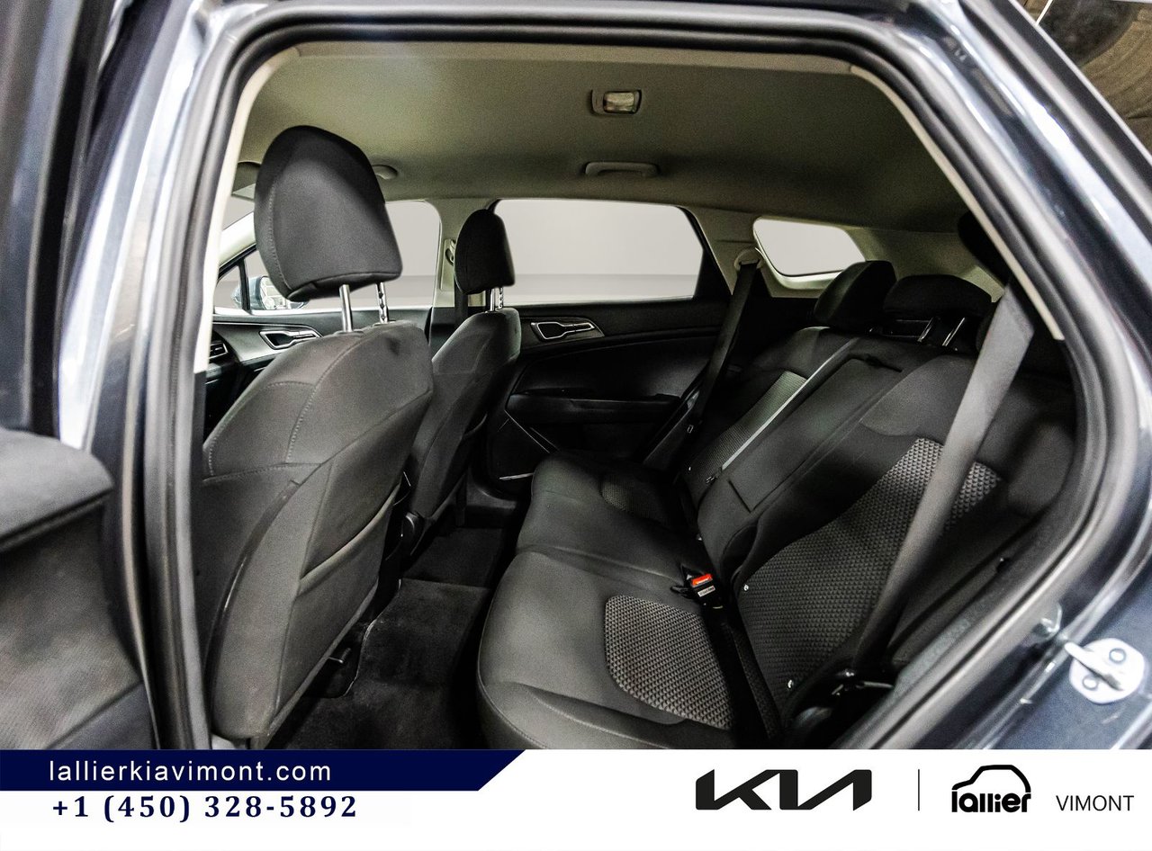 2023 Kia Sportage - Image 10