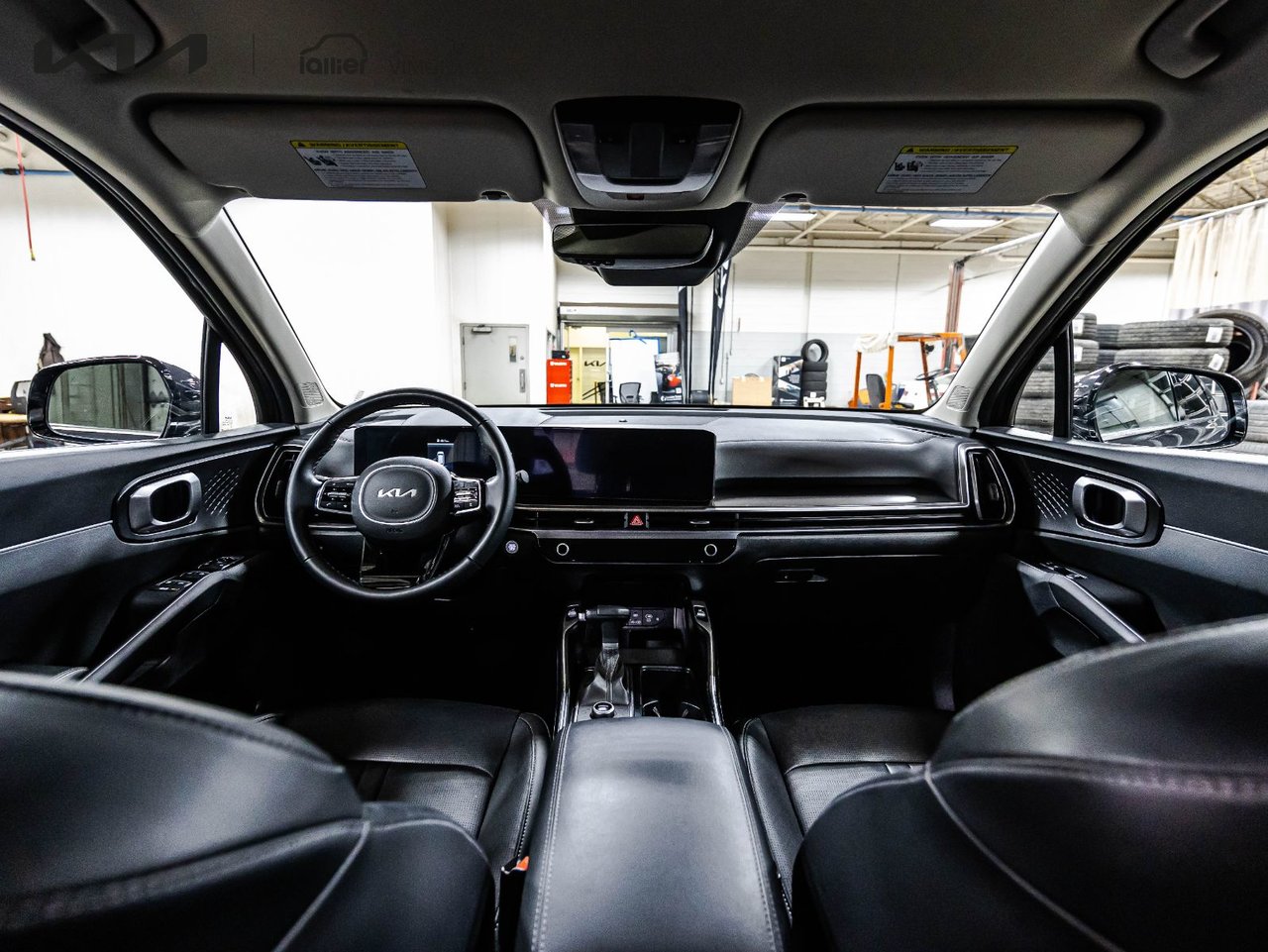 2025 Kia Sorento - Image 12