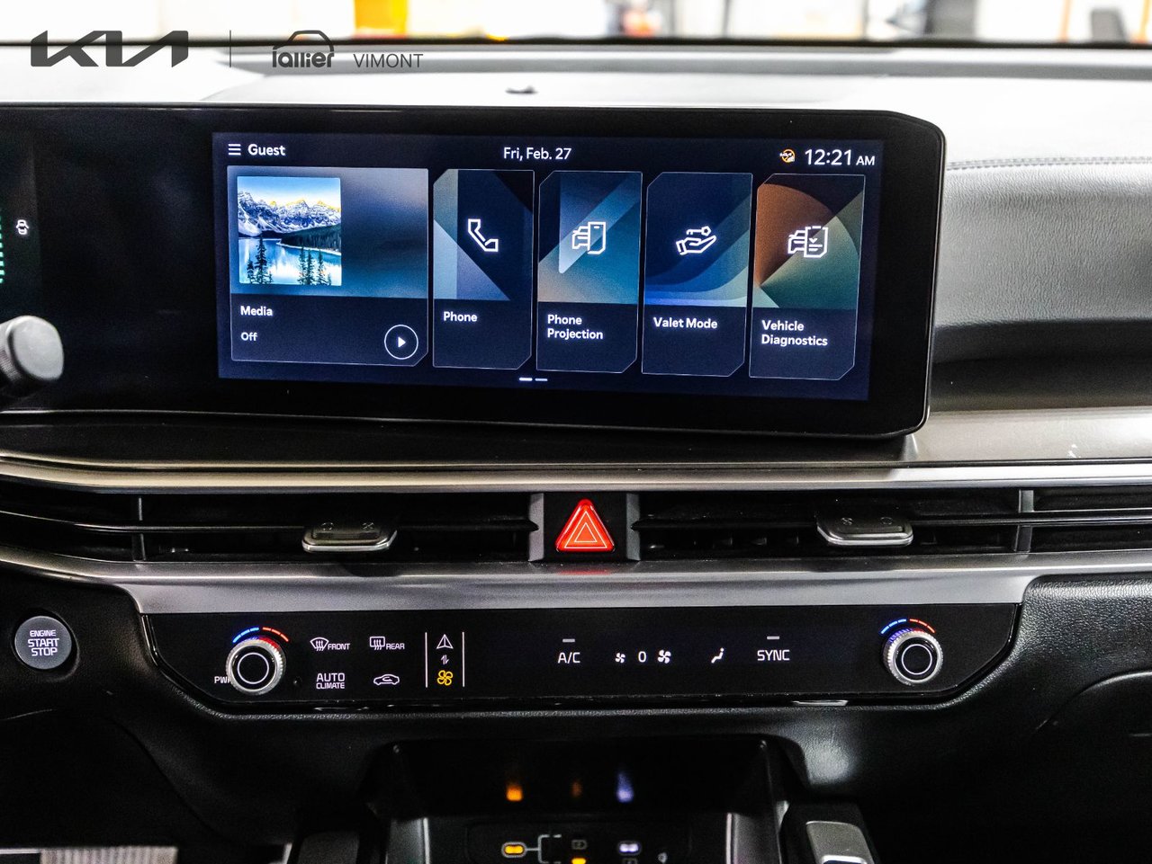 2025 Kia Sorento - Image 13
