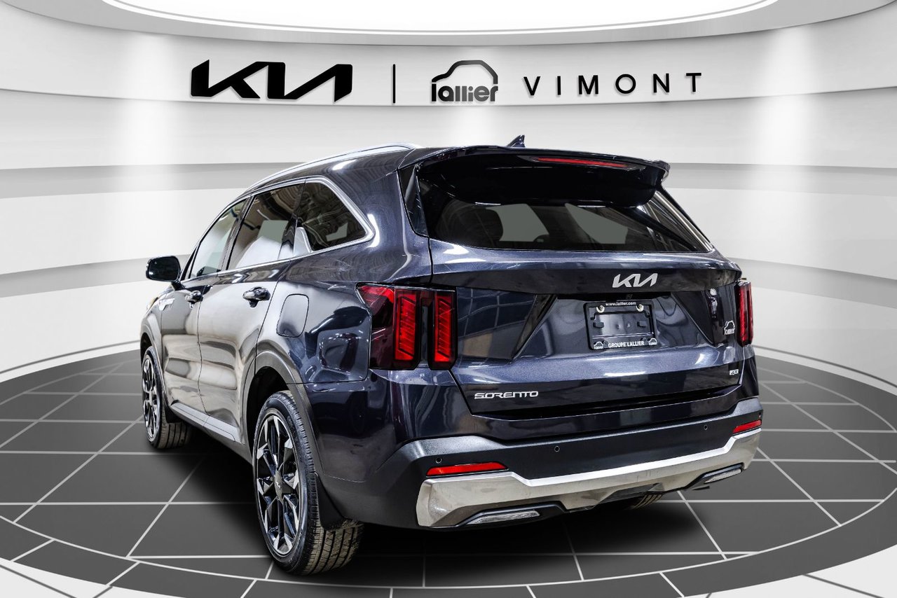 2025 Kia Sorento - Image 14