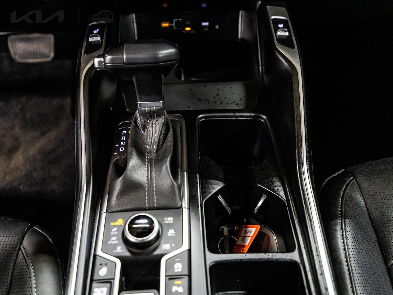 2025 Kia Sorento - Image 22