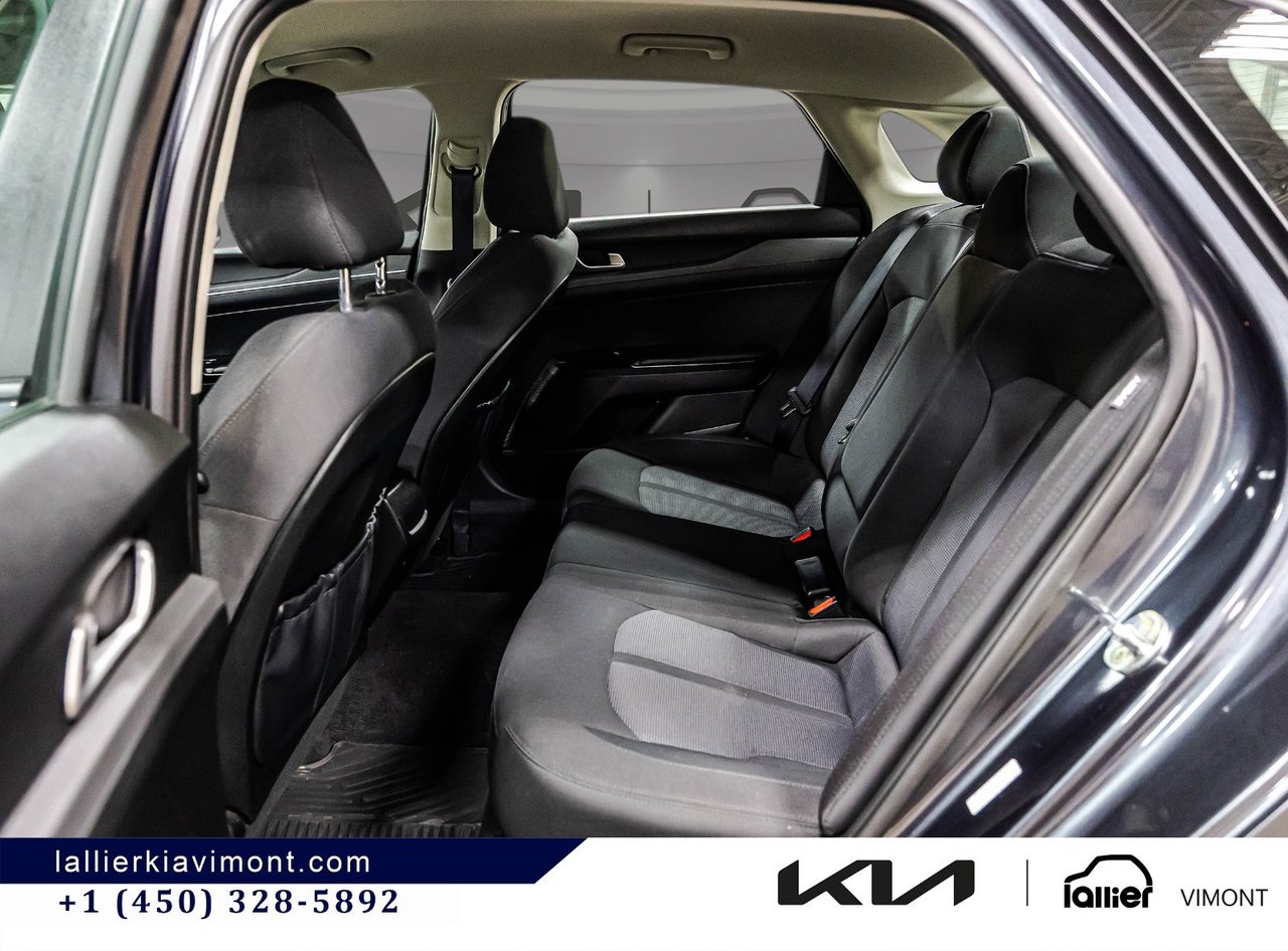 2023 Kia K5 - Image 10