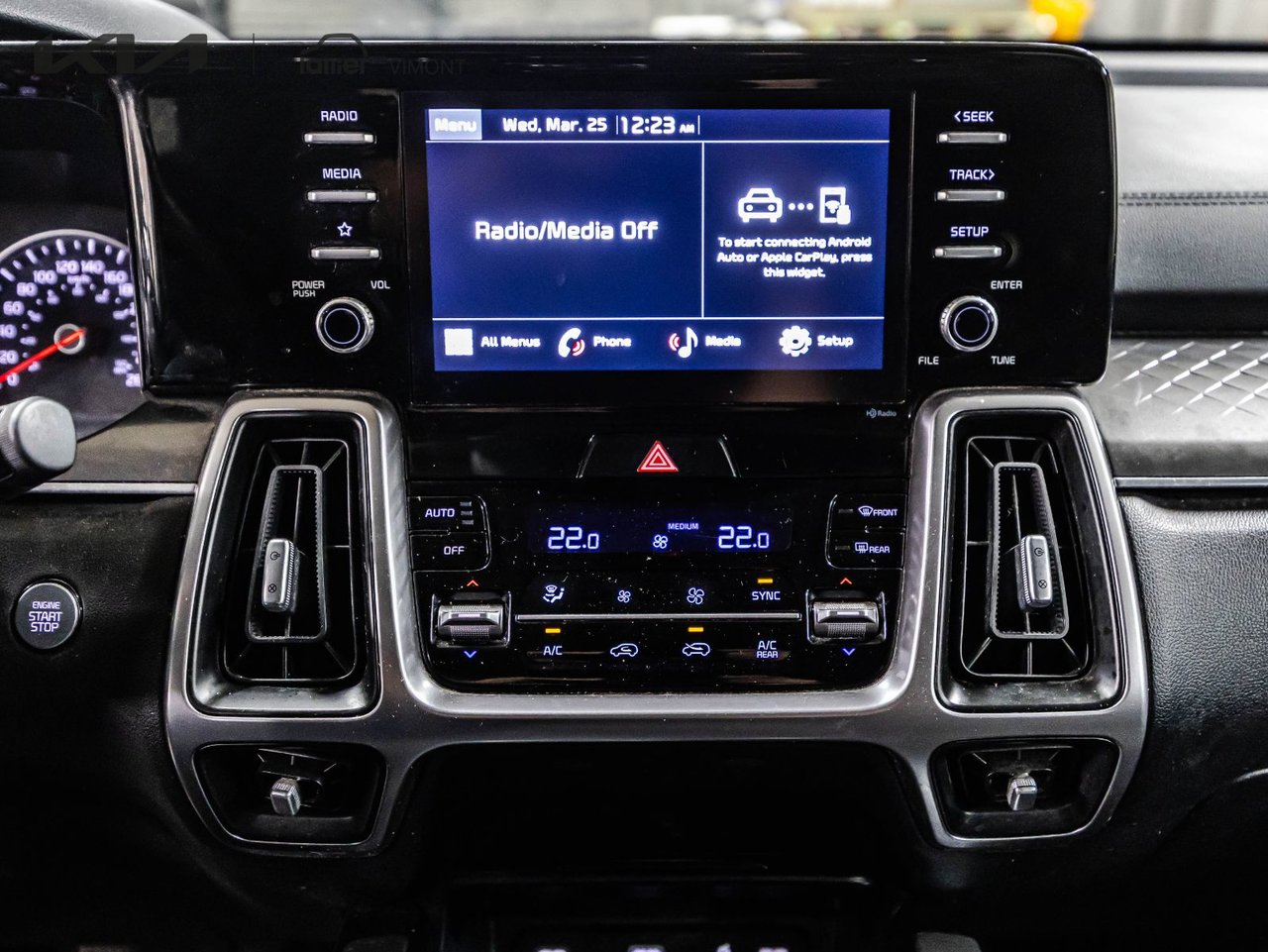 2023 Kia Sorento - Image 13