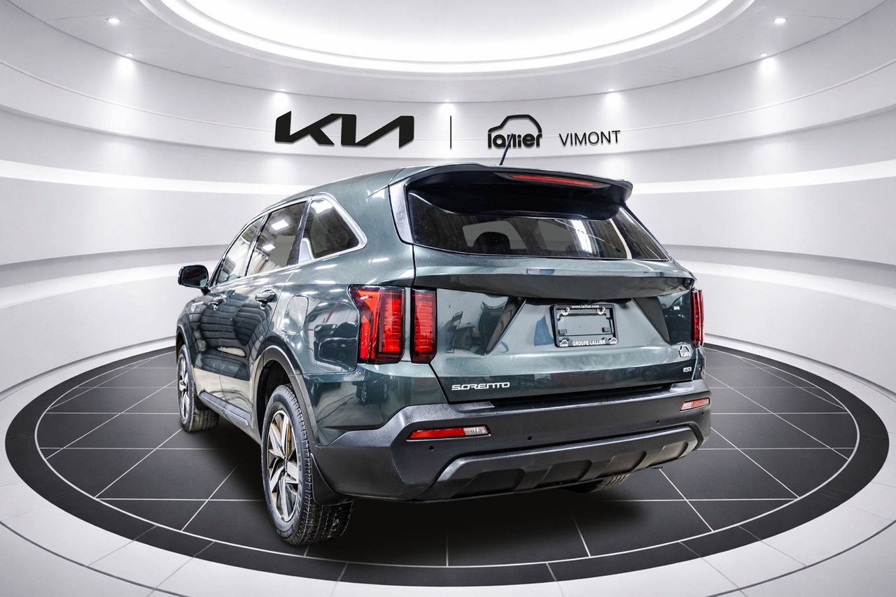 2023 Kia Sorento - Image 14