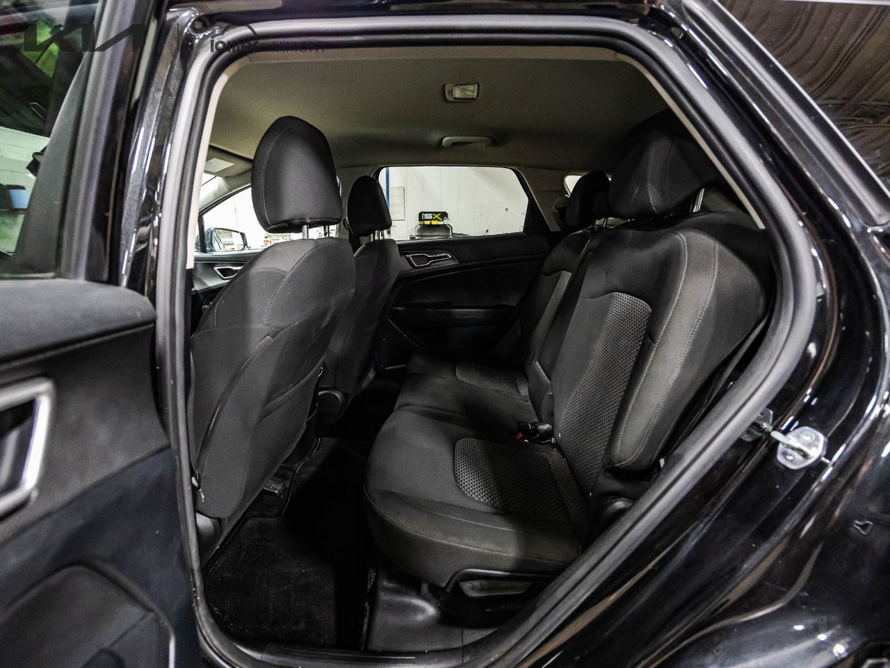 2023 Kia Sportage - Image 10