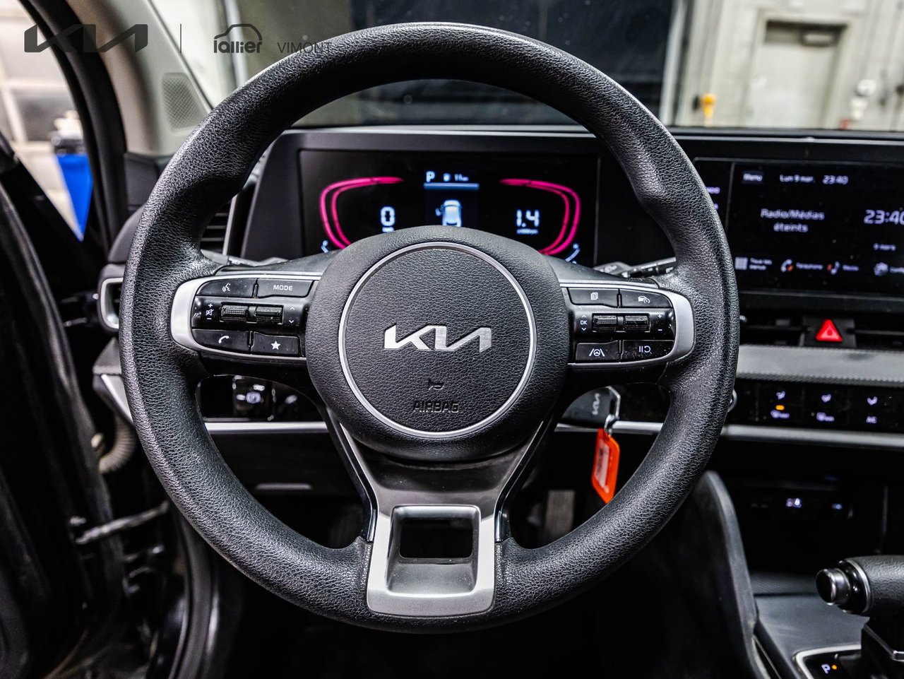 2023 Kia Sportage - Image 21