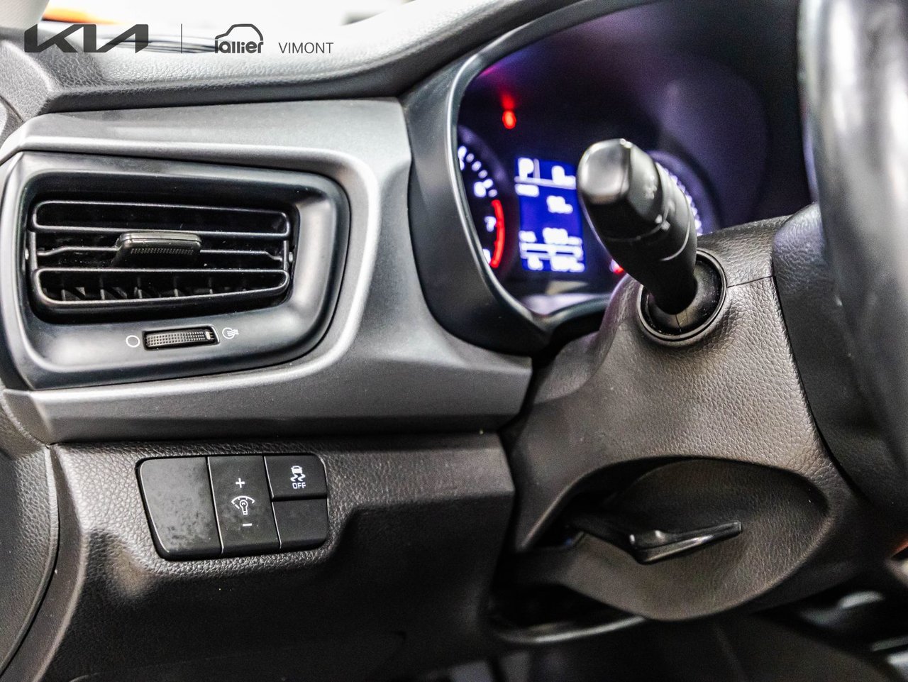 2023 Kia Rio 5-door - Image 23