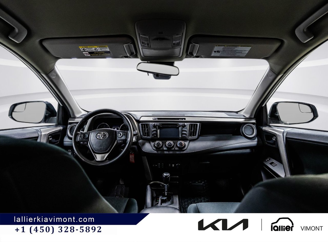 2018 Toyota RAV4 - Image 11