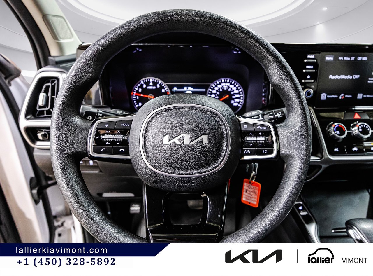 2023 Kia Sorento - Image 21