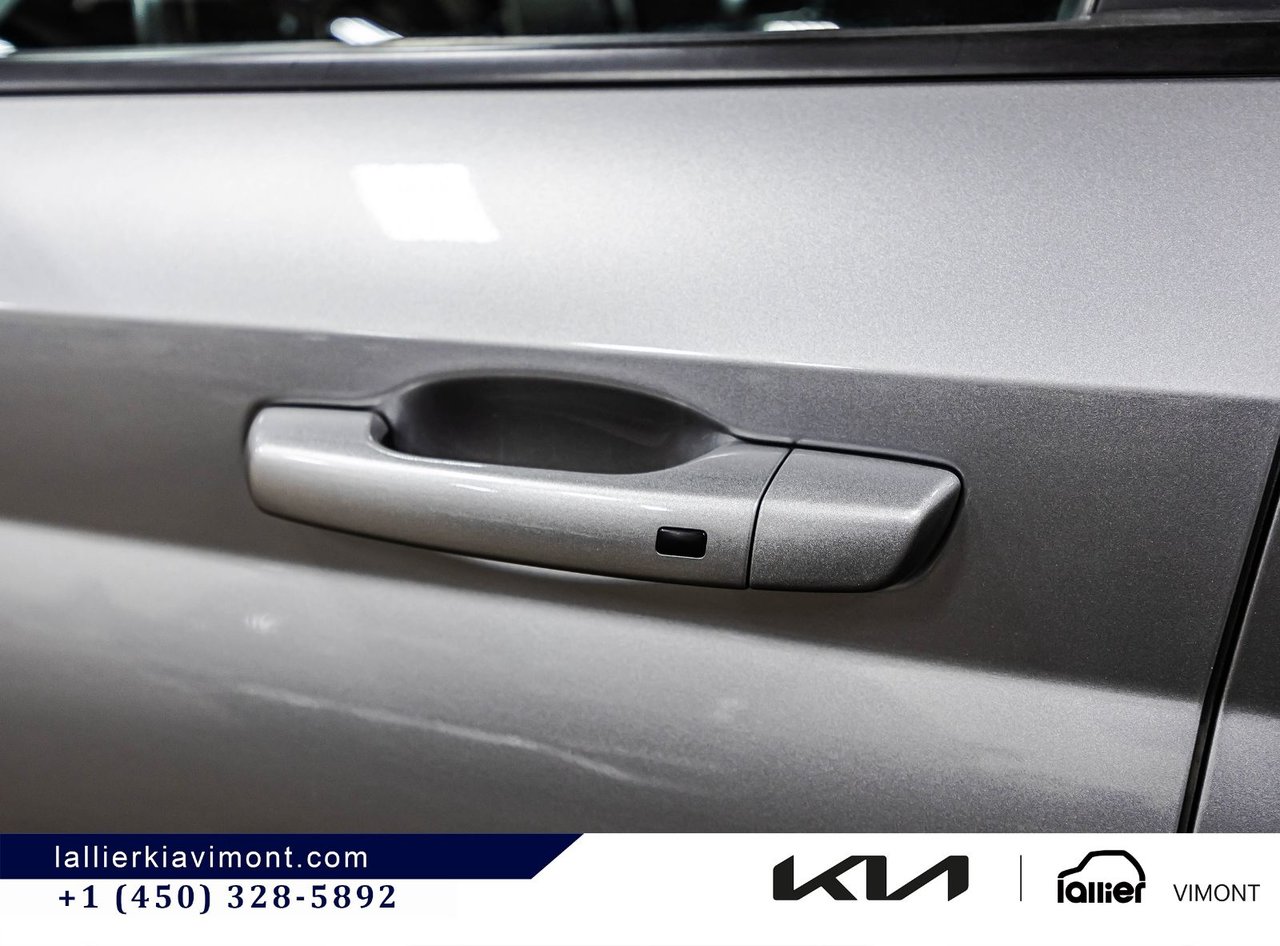 2023 Hyundai Venue - Image 11