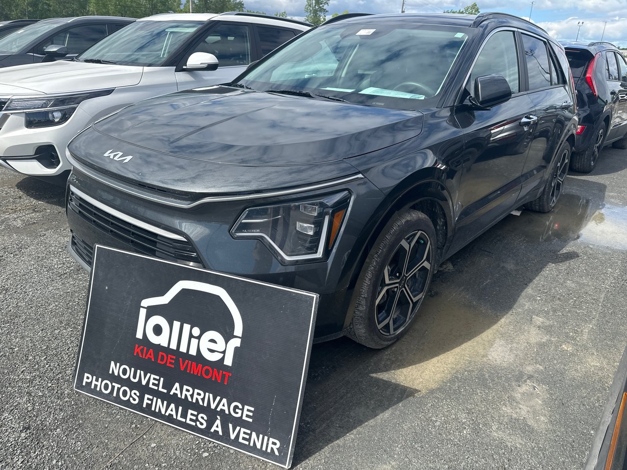 2025 Kia Niro - Image 1