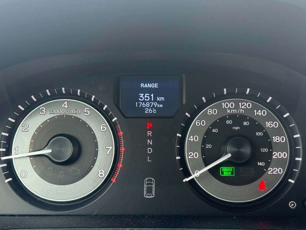 2016 Honda Odyssey - Image 2
