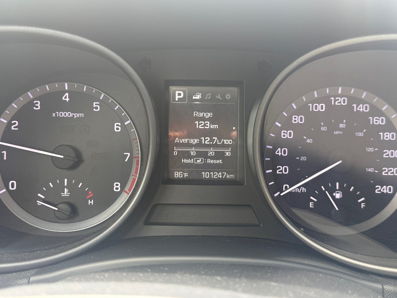 2018 Hyundai Santa Fe Sport - Image 2