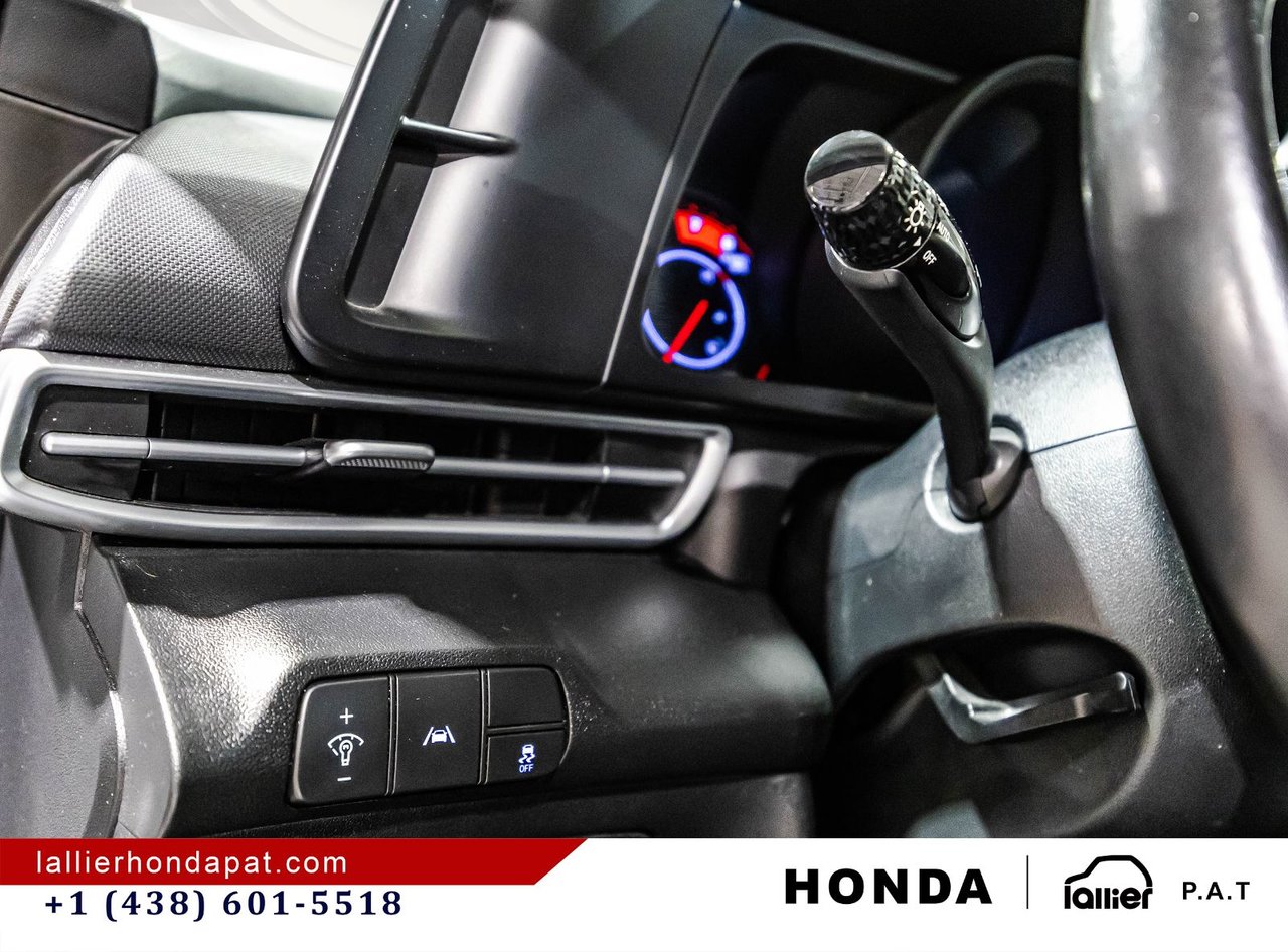 2023 Hyundai Elantra - Image 21