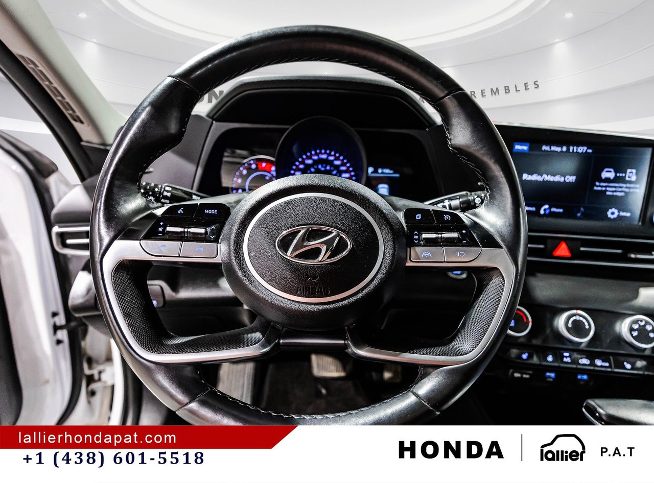 2023 Hyundai Elantra - Image 22