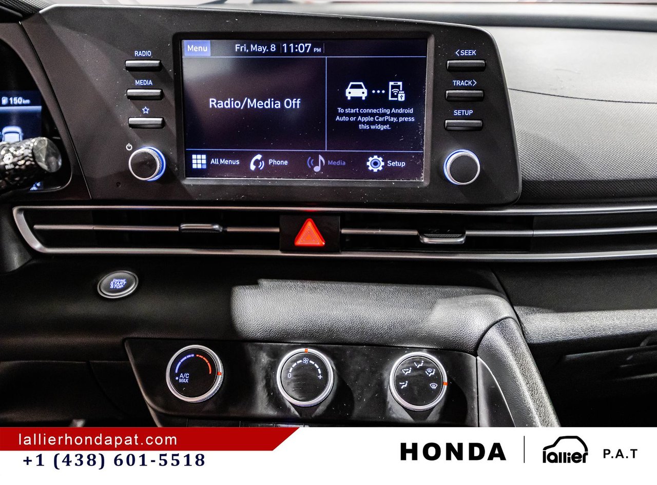 2023 Hyundai Elantra - Image 24