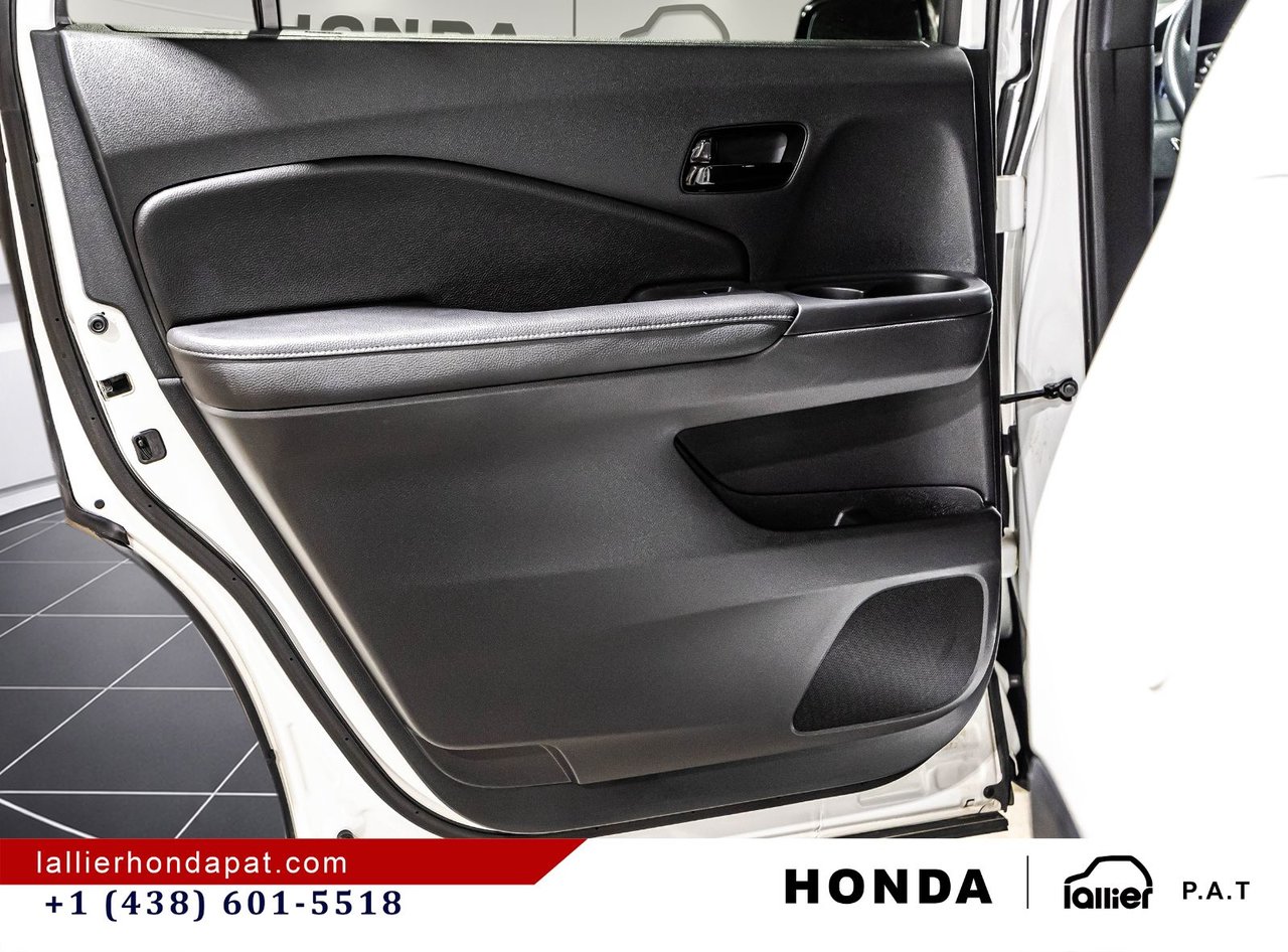 2022 Honda Passport - Image 13