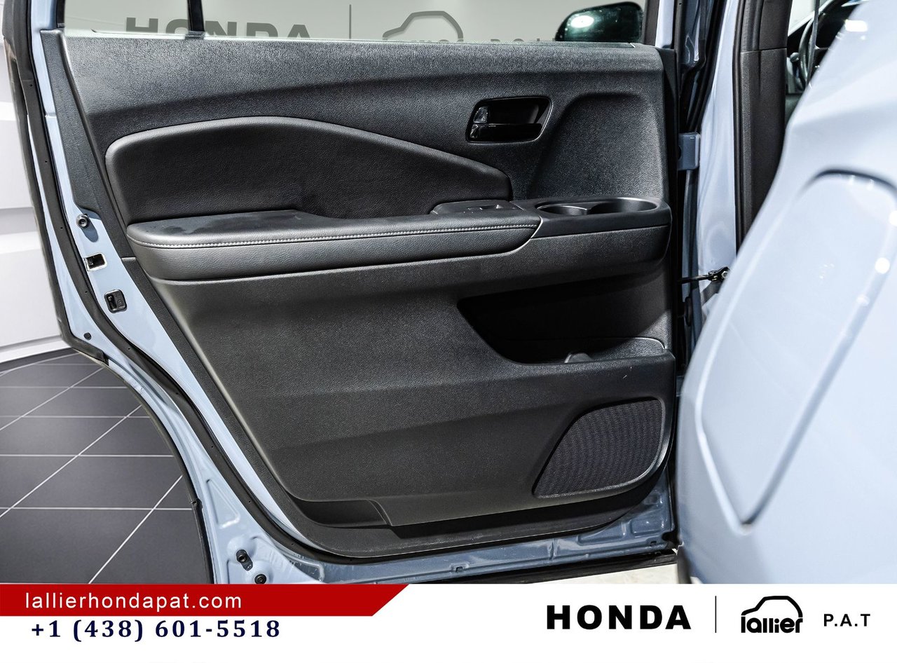 2023 Honda Passport - Image 12