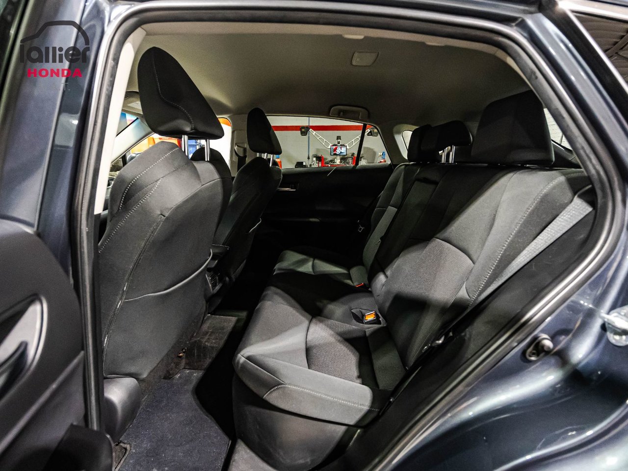 2024 Toyota Venza - Image 13