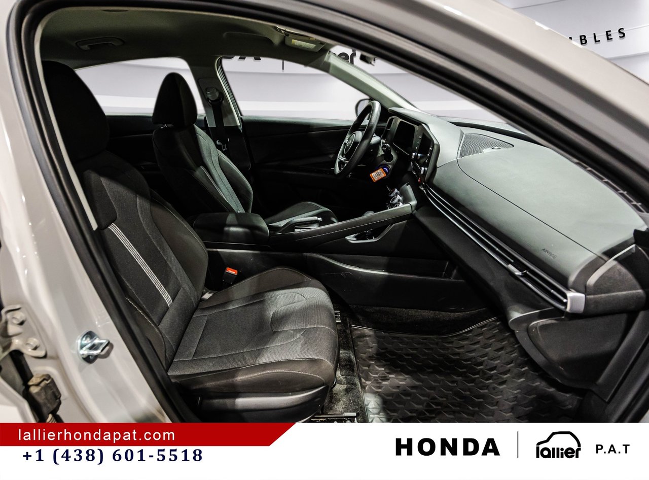 2025 Hyundai Elantra - Image 17