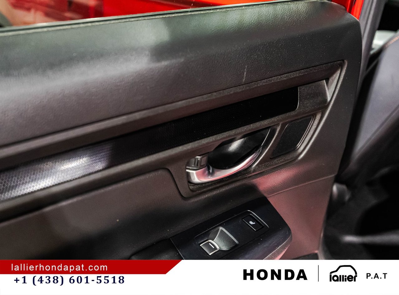 2025 Honda CR-V Hybrid - Image 12