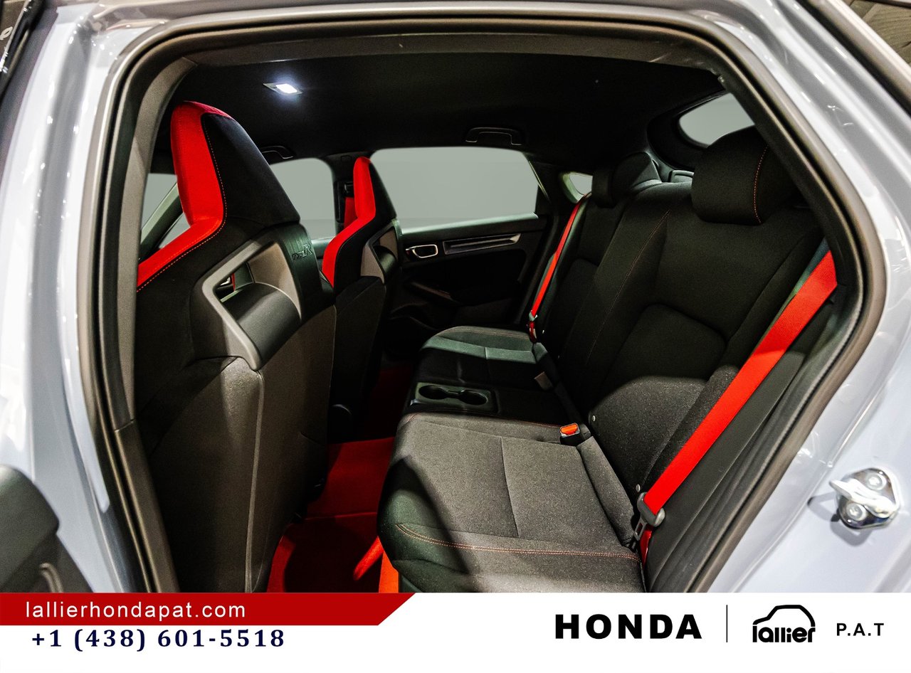 2023 Honda Civic Type R - Image 13