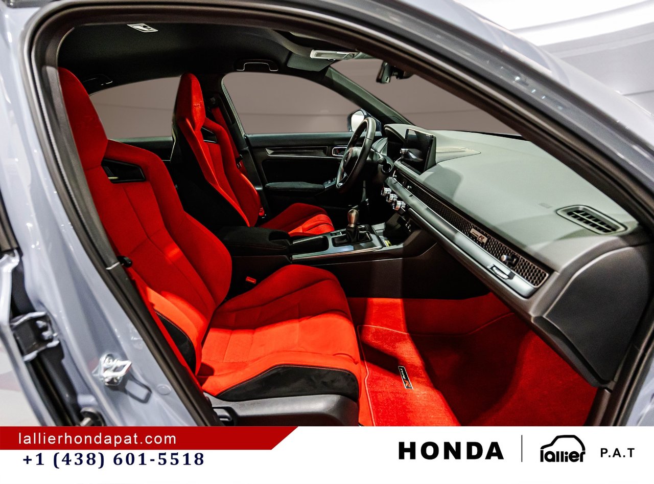 2023 Honda Civic Type R - Image 17