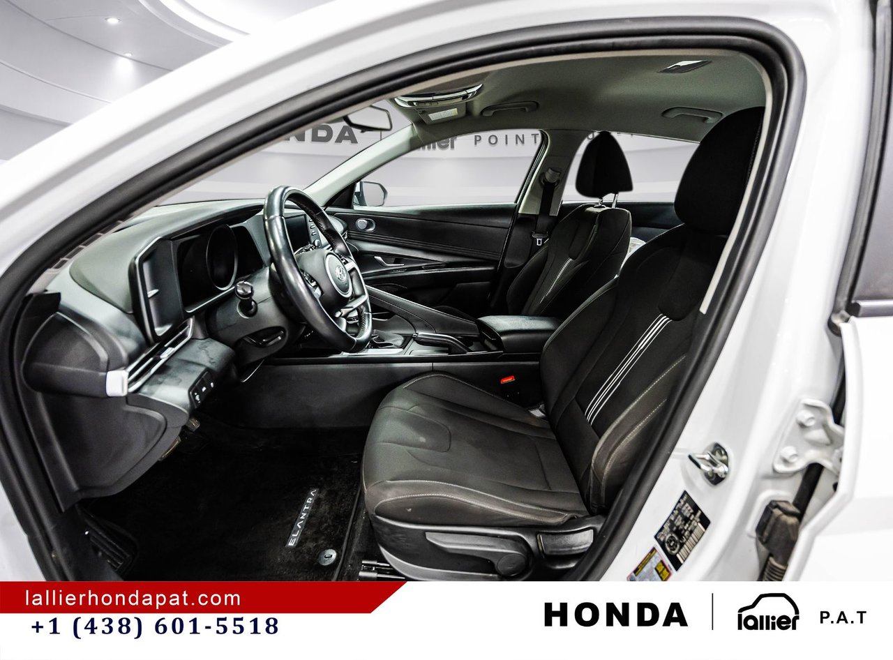 2022 Hyundai Elantra - Image 18